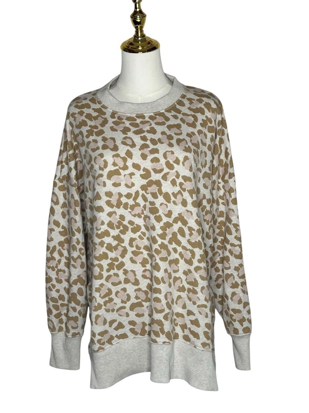 aerie Desert Oversized Cream Leopard-Print Crewneck Sweater Boyfriend Sz L EUC